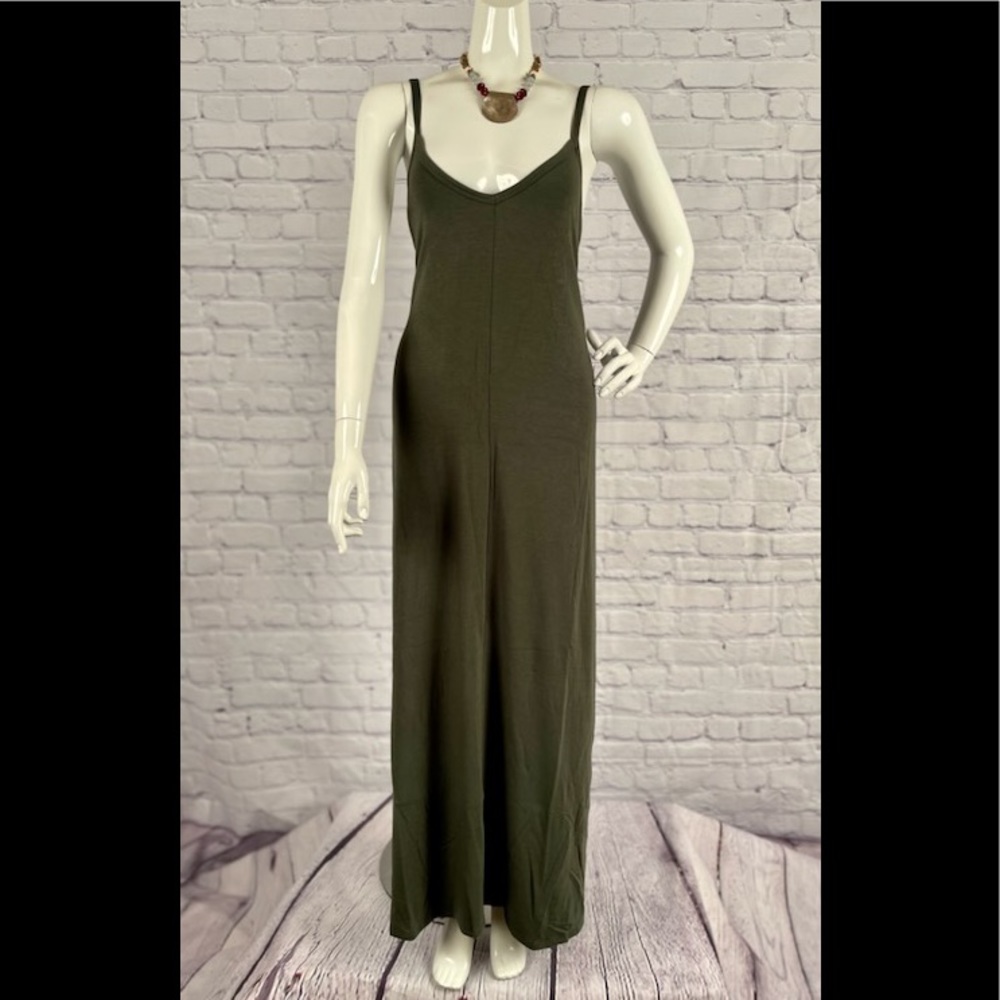 BN Zenana Premium Plus Size Olive Green V-Neck Maxi Dress W/Pockets Various - Picture 7 of 12
